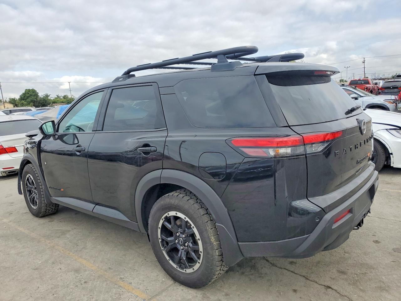 2024 Nissan Pathfinder Rock Creek - zdjęcie 2