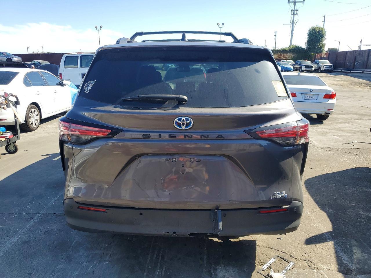 2021 Toyota Sienna Xle 7-Passenger - zdjęcie 6