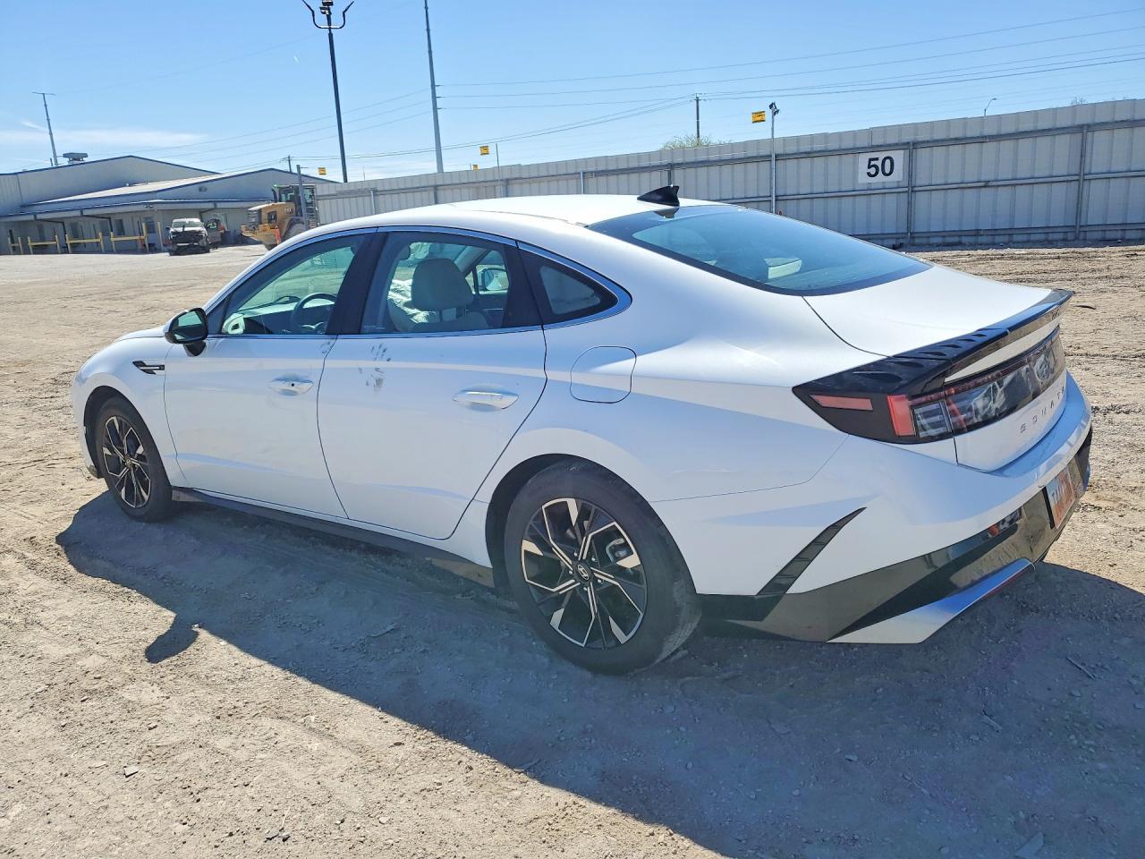 2024 Hyundai Sonata Sel - zdjęcie 2