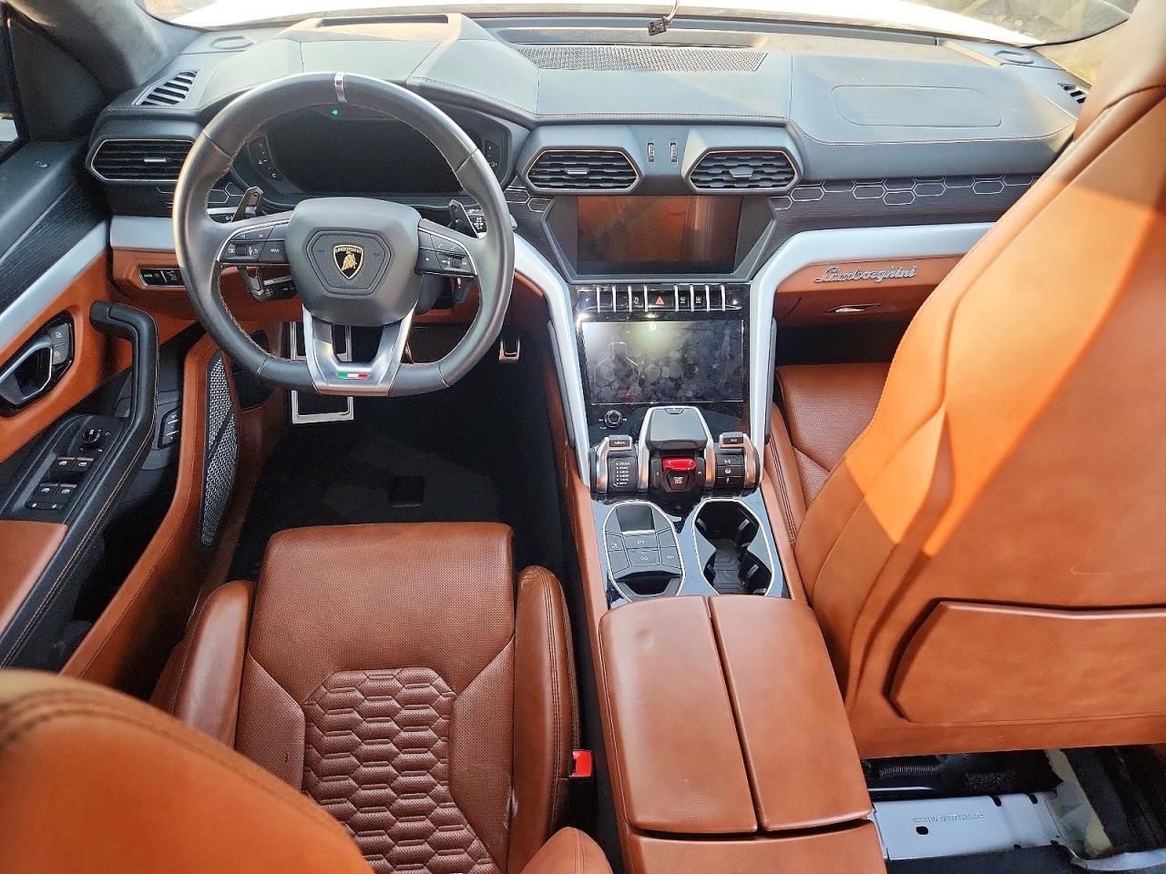 2019 Lamborghini Urus - zdjęcie 8