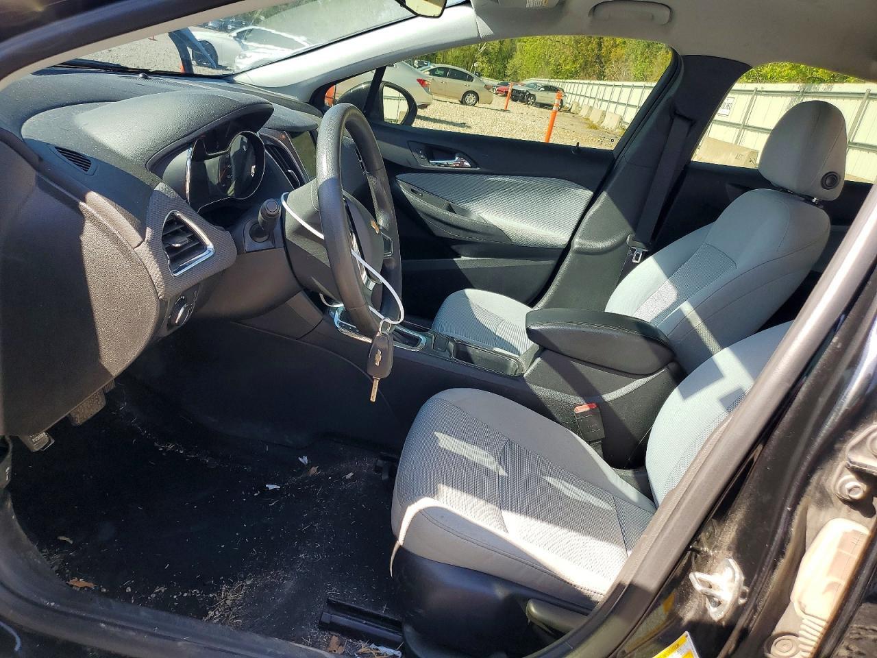 2019 Chevrolet Cruze Ls - zdjęcie 7