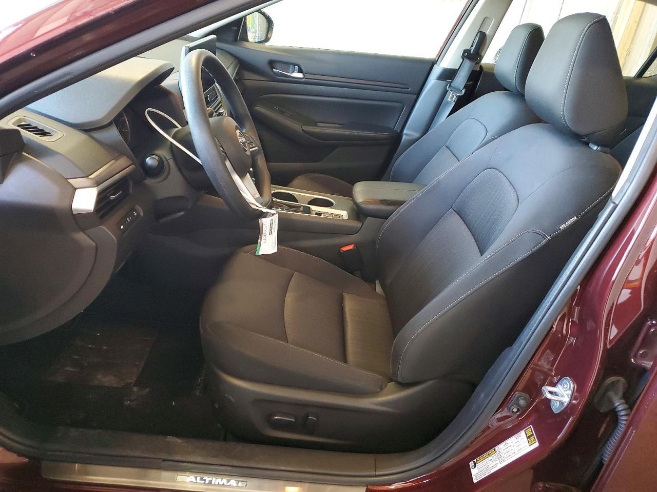 2025 Nissan Altima Sv - zdjęcie 7