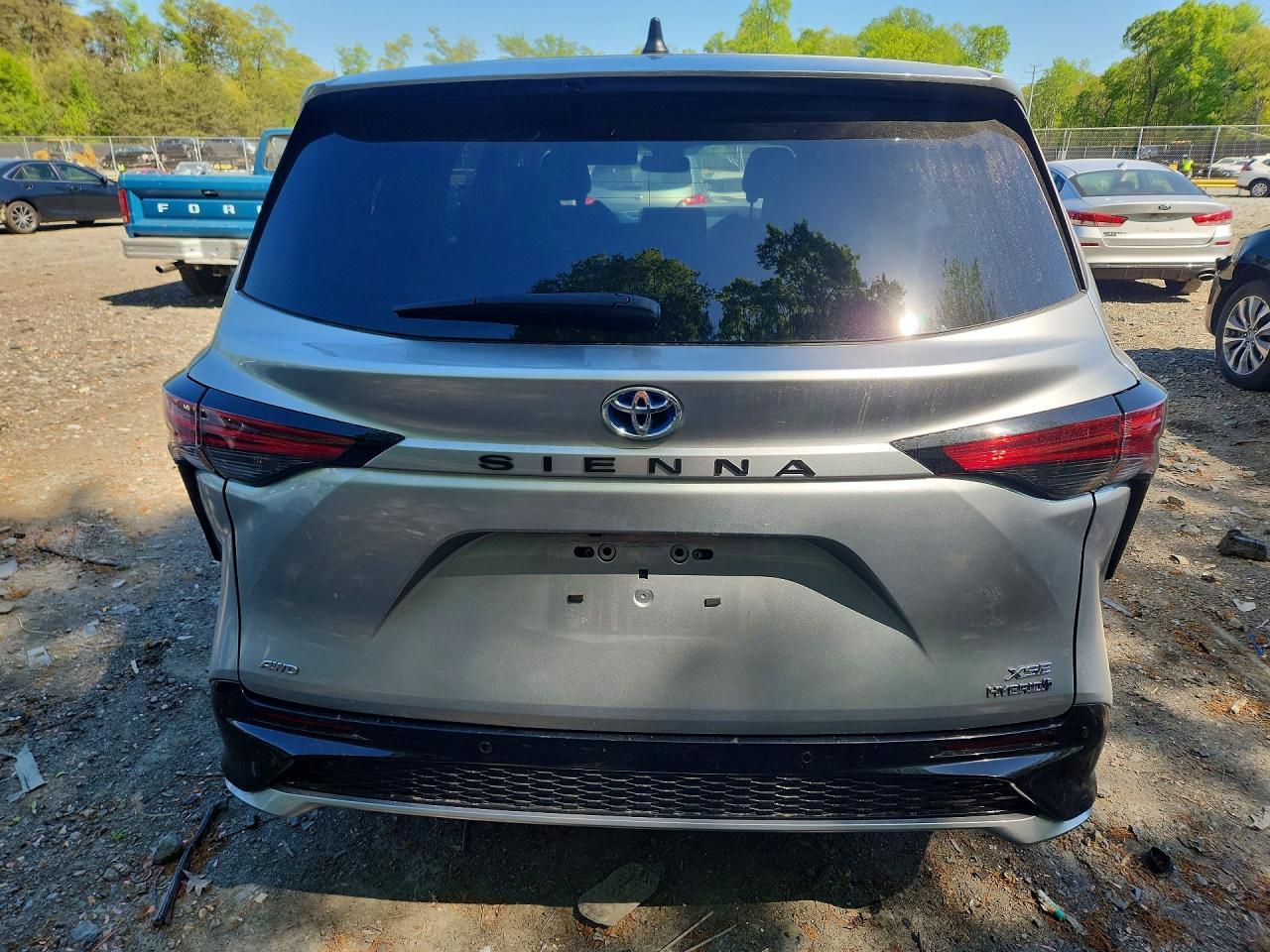 2021 Toyota Sienna Xse - zdjęcie 6