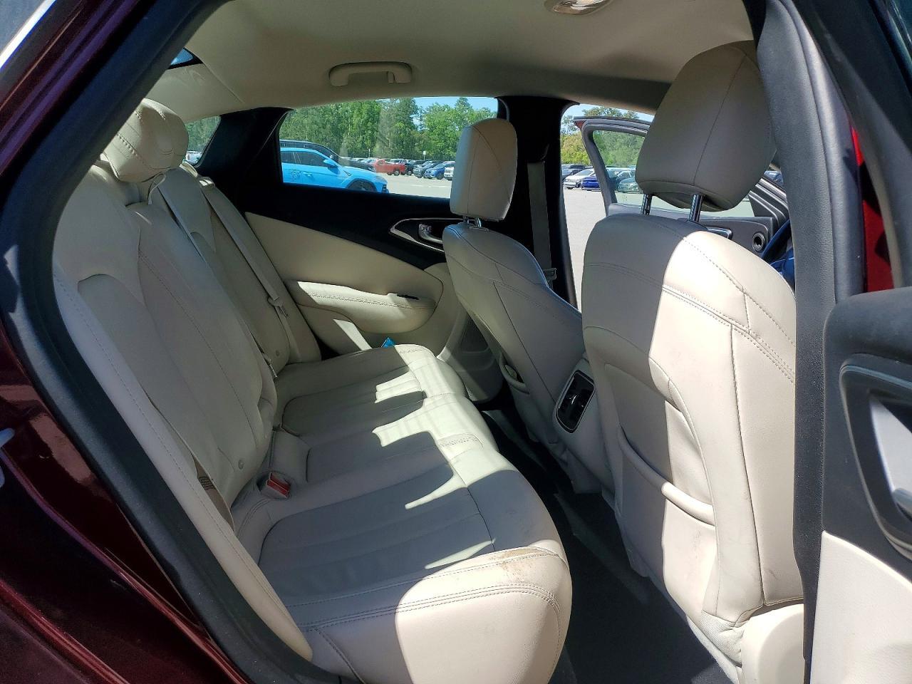 2016 Chrysler 200 Limited - zdjęcie 10