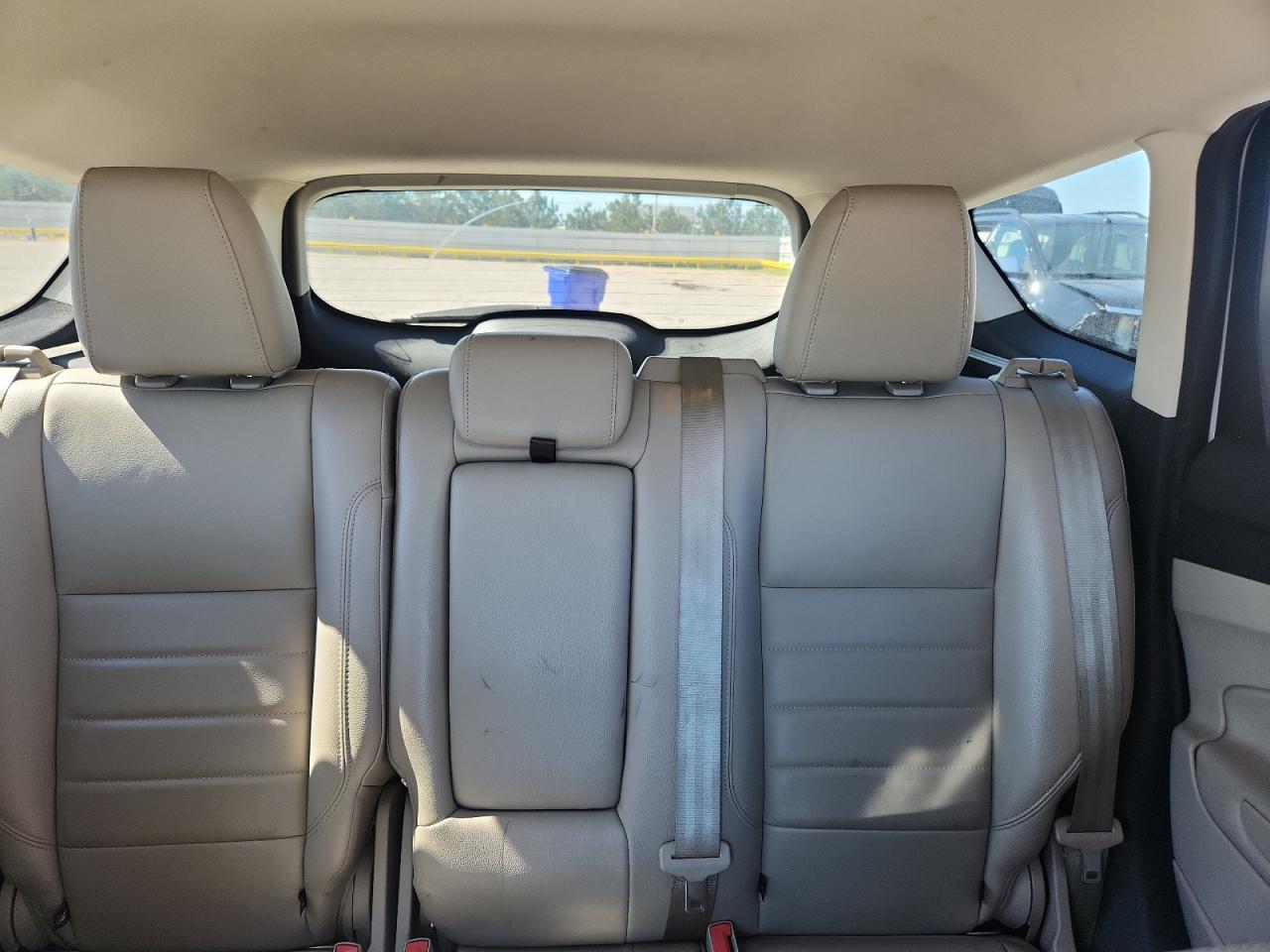 2016 Ford Escape Titanium - zdjęcie 10