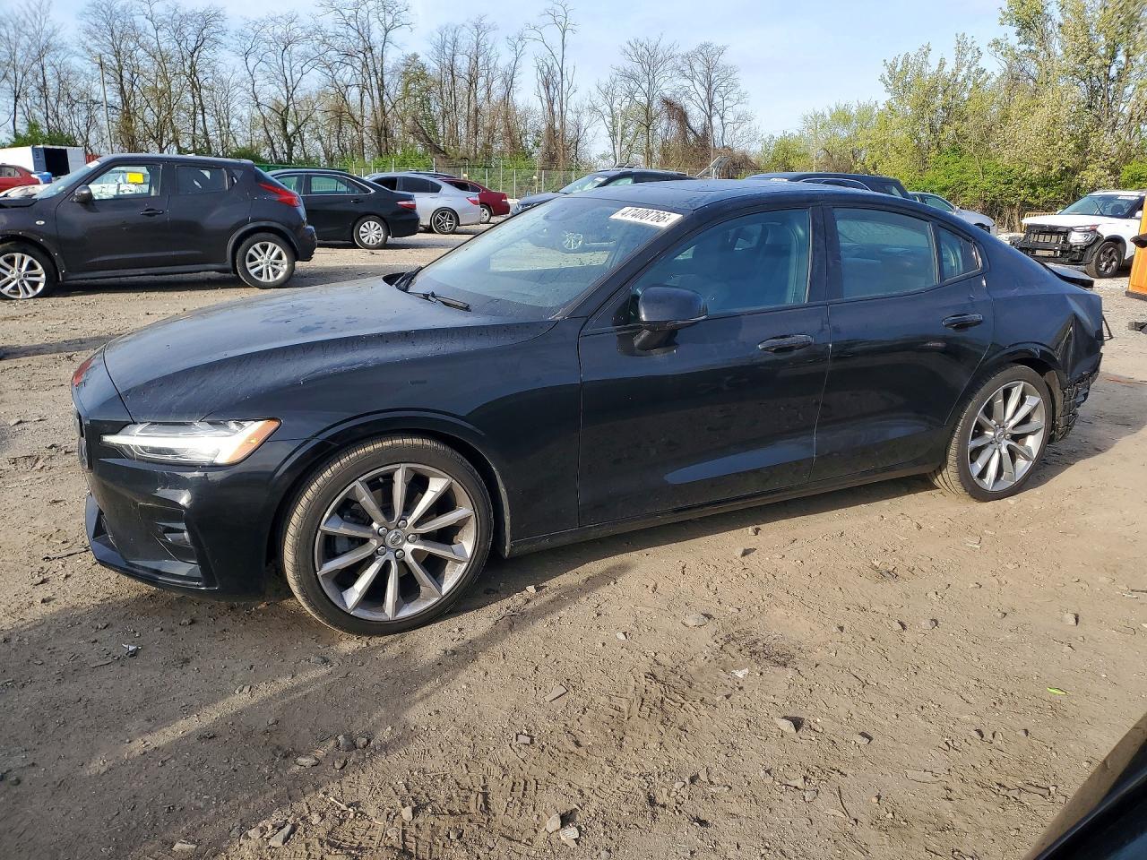 2021 Volvo S60 T5 Momentum - zdjęcie główne