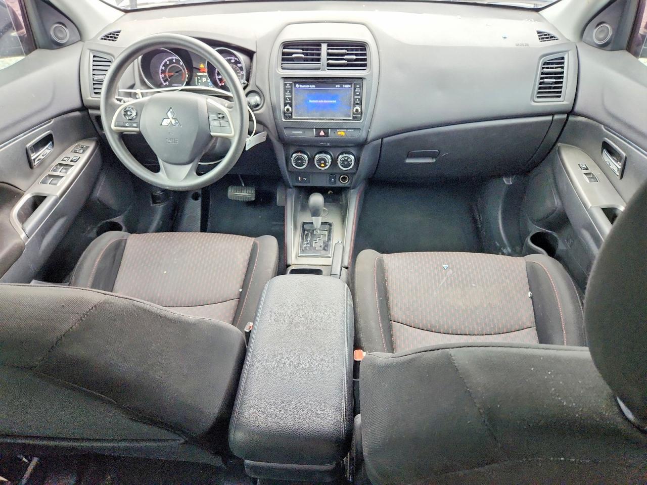 2019 Mitsubishi Outlander Sport Es - zdjęcie 8