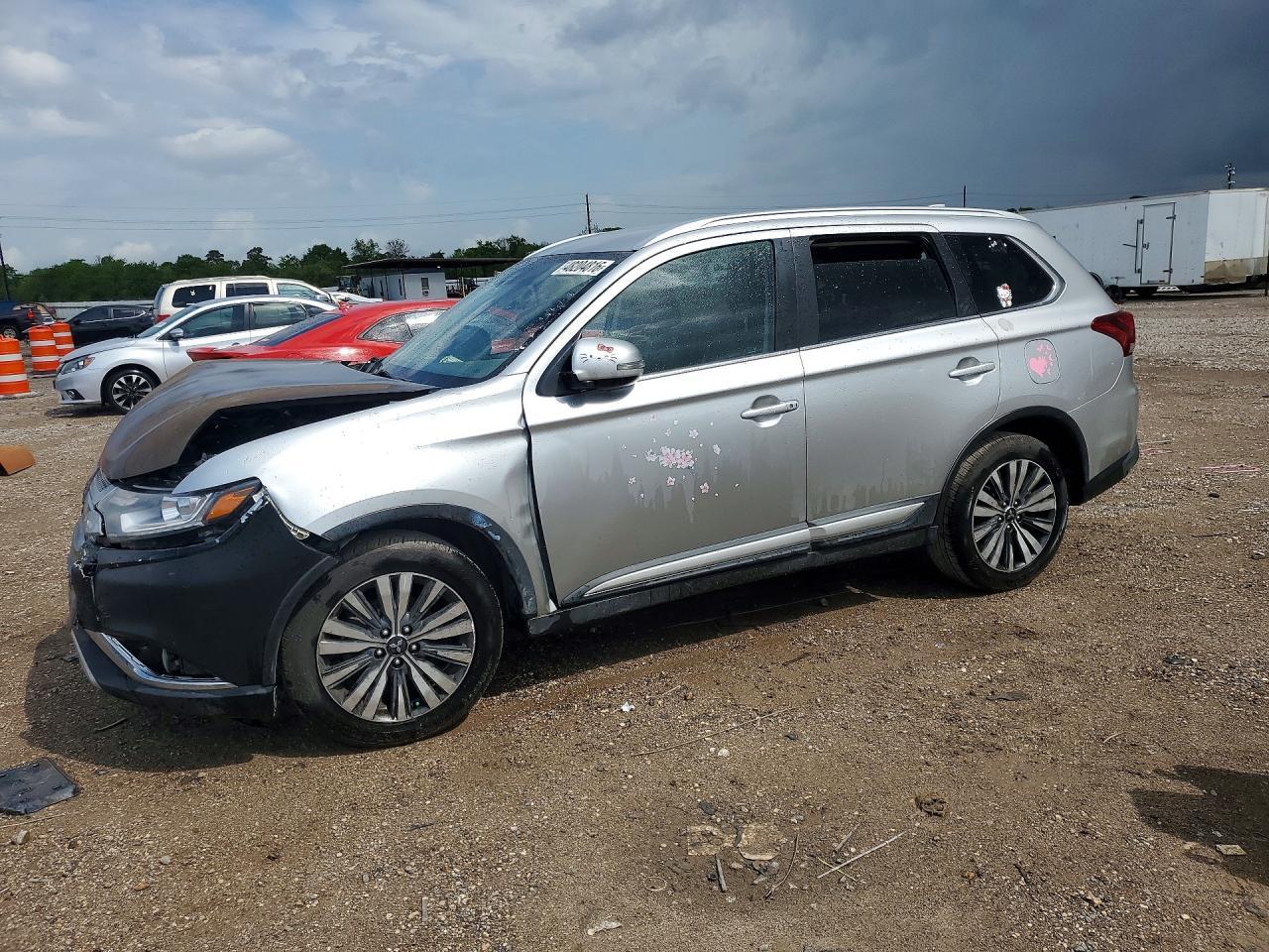 2020 Mitsubishi Outlander Se - zdjęcie główne