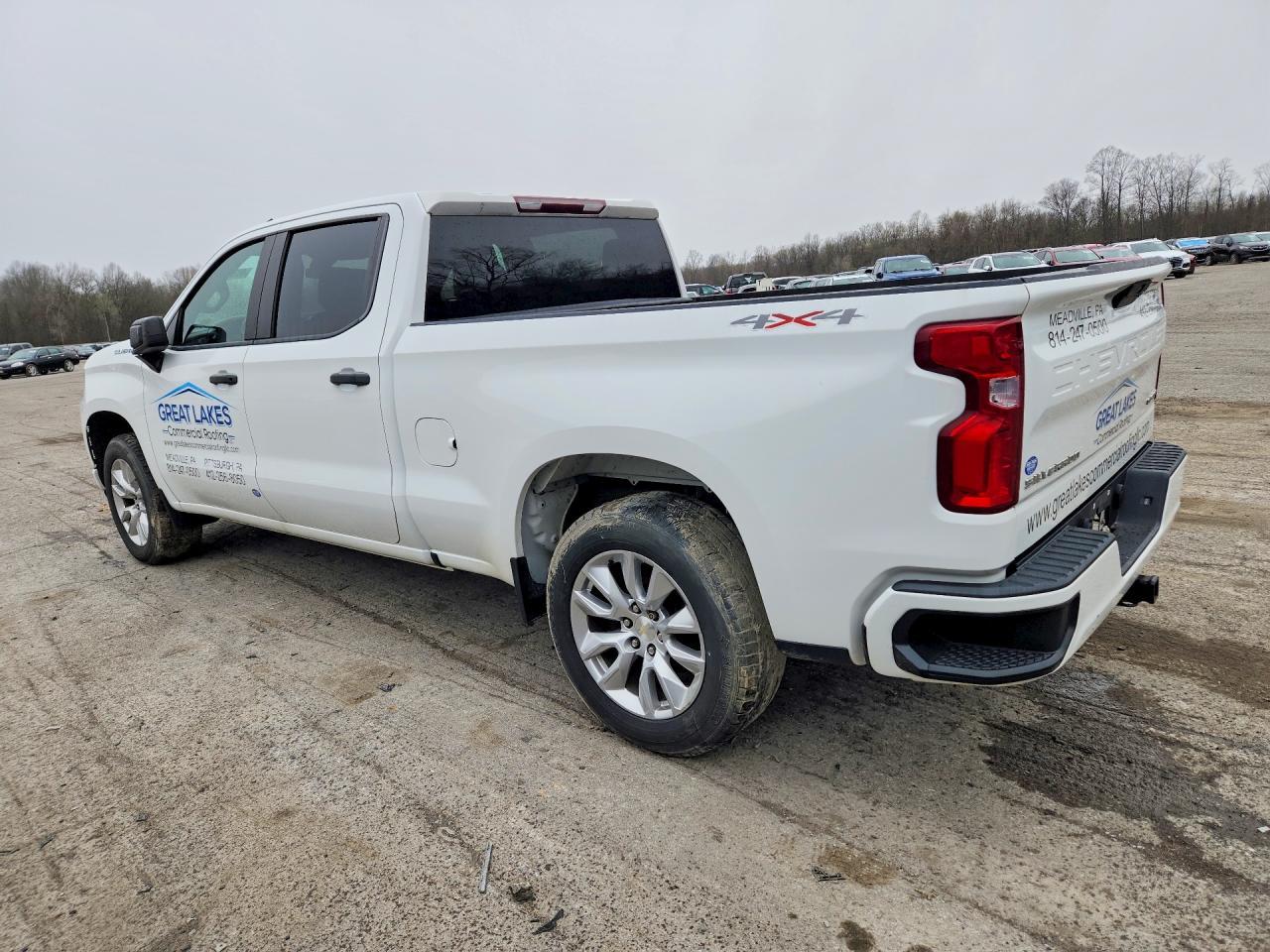 2021 Chevrolet Silverado K1500 Custom - zdjęcie 2
