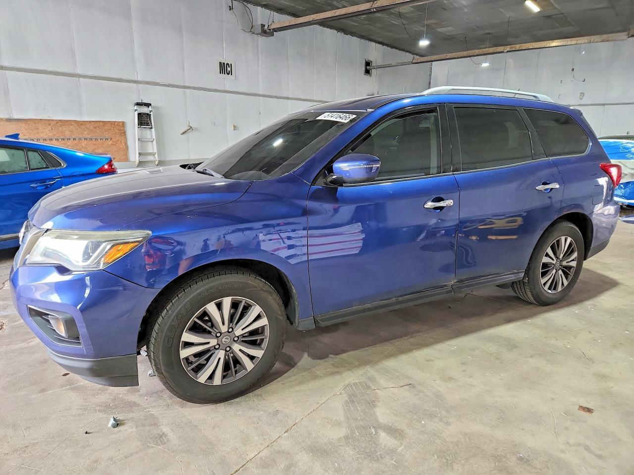 2018 Nissan Pathfinder Sv - zdjęcie główne