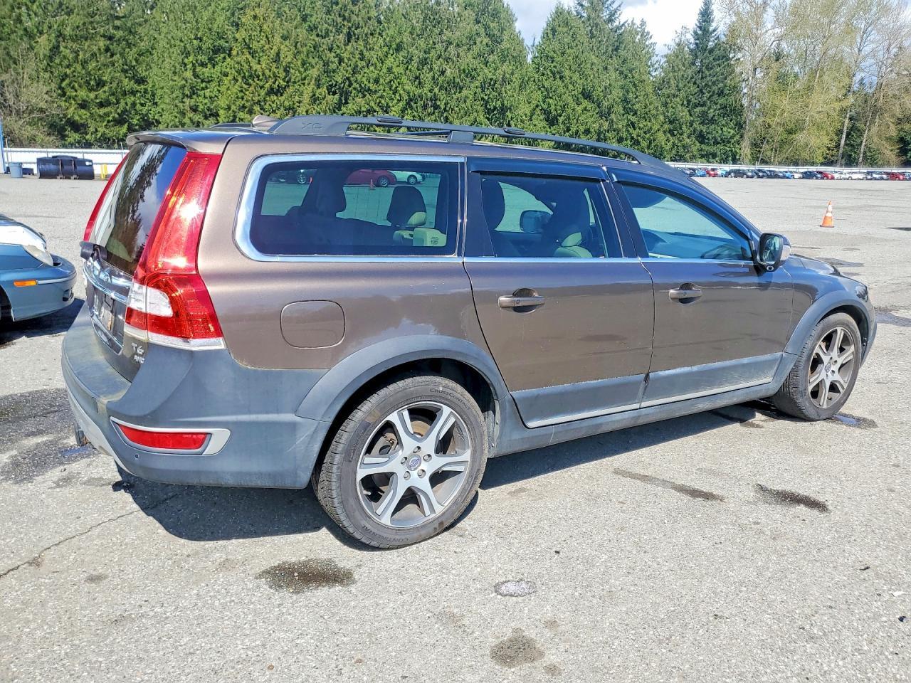 2015 Volvo Xc70 T6 Premier - zdjęcie 3
