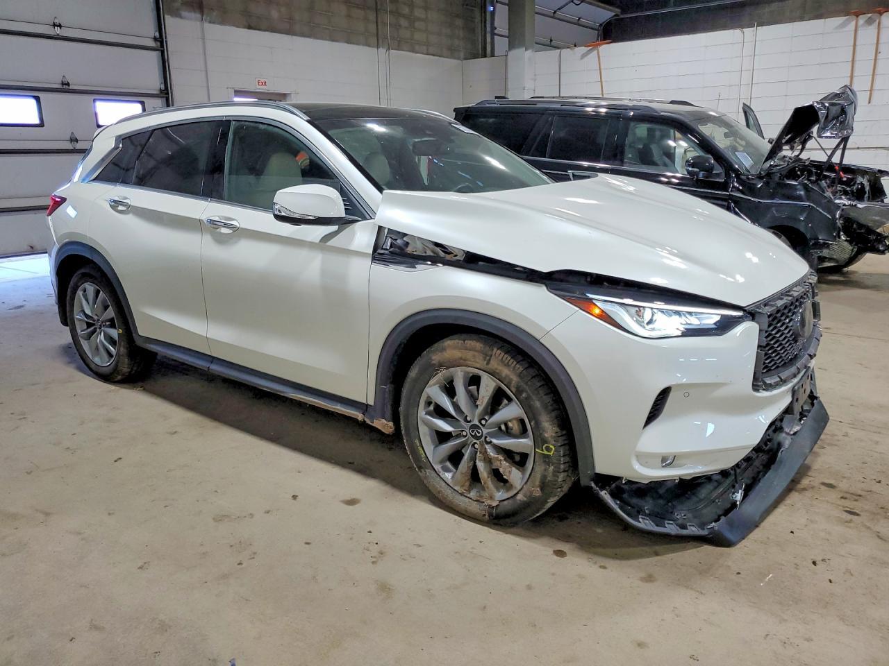 2022 Infiniti Qx50 Essential - zdjęcie 4