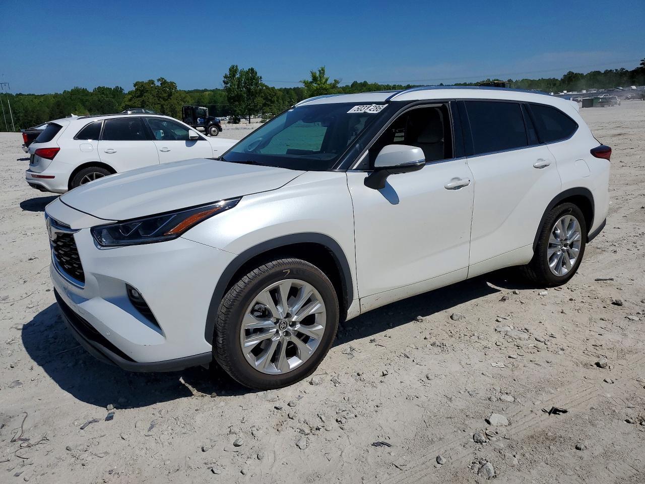 2022 Toyota Highlander Hybrid Platinum - zdjęcie główne