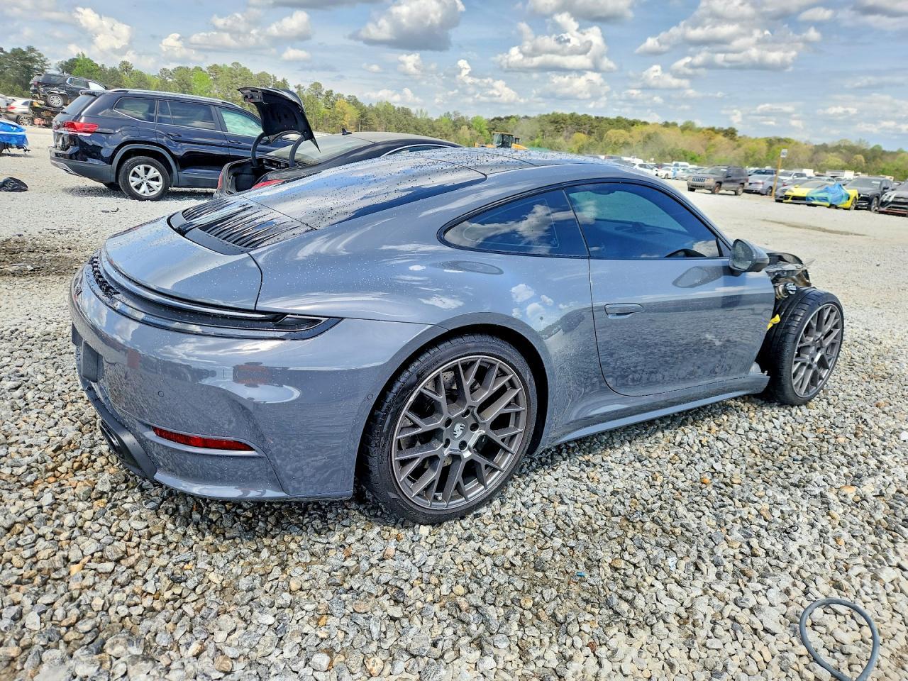 2025 Porsche 911 Carrera S - zdjęcie 3