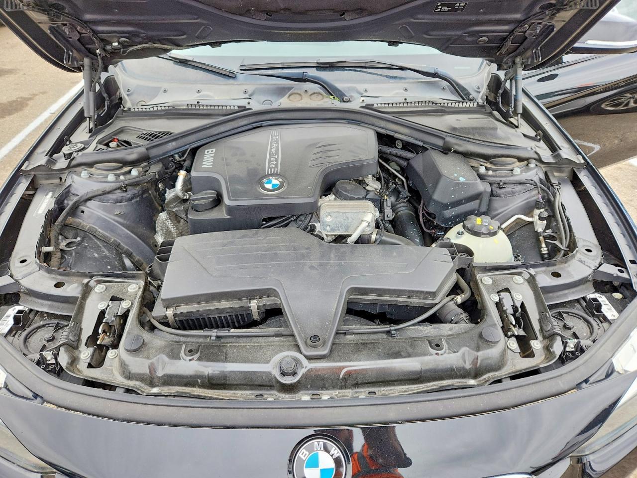 2016 BMW 320 Xi - zdjęcie 11