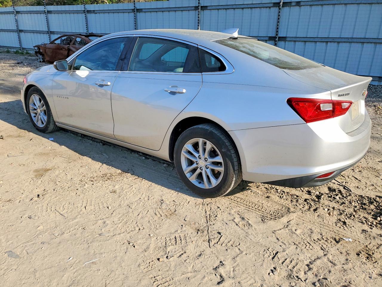 2018 Chevrolet Malibu Lt - zdjęcie 2