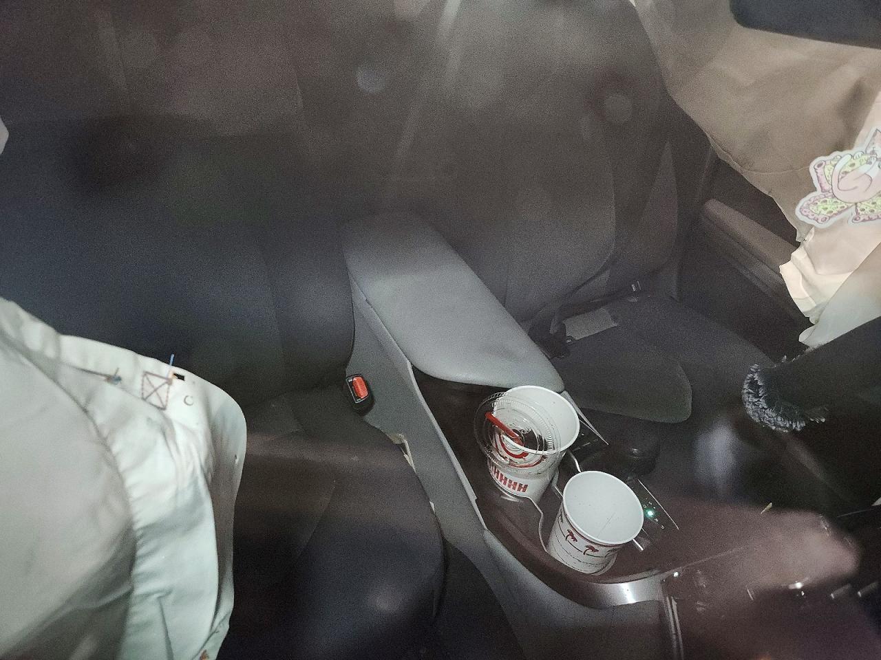 2024 Toyota Camry Le - zdjęcie 13