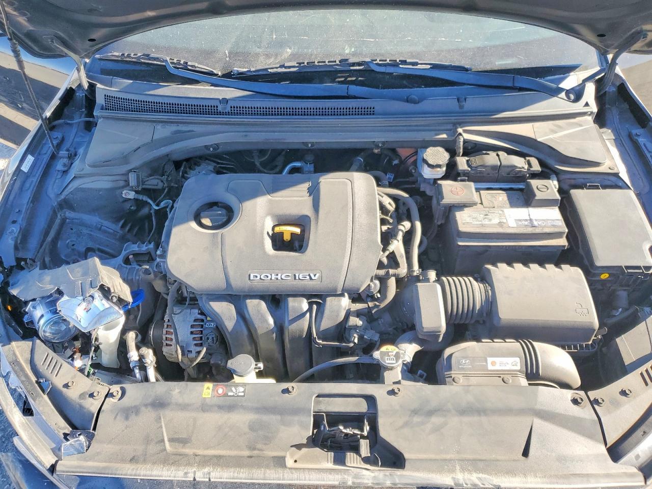 2020 Hyundai Veloster 2.0L - zdjęcie 11