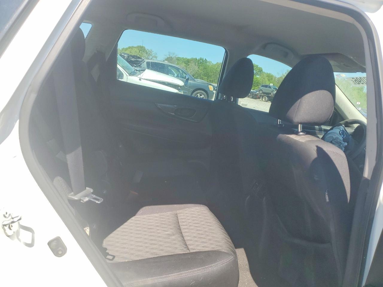 2019 Nissan Rogue S - zdjęcie 11