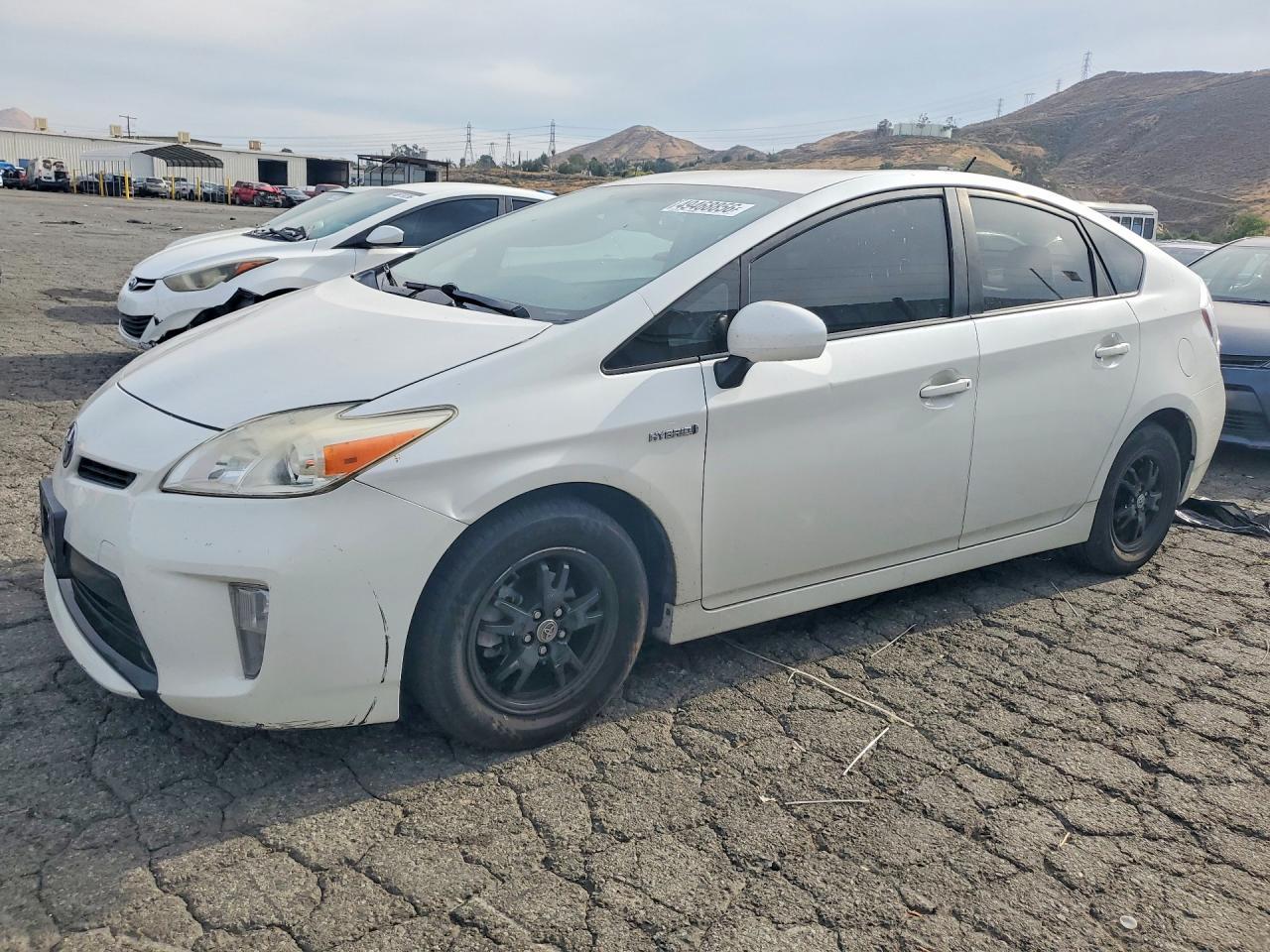 2014 Toyota Prius Three - zdjęcie główne