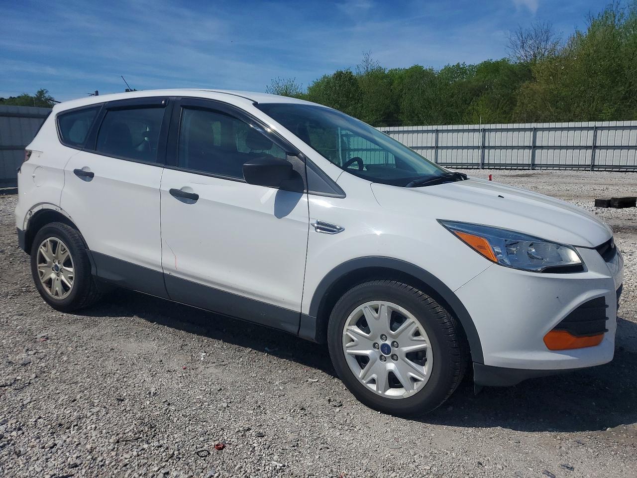 2014 Ford Escape S - zdjęcie 4