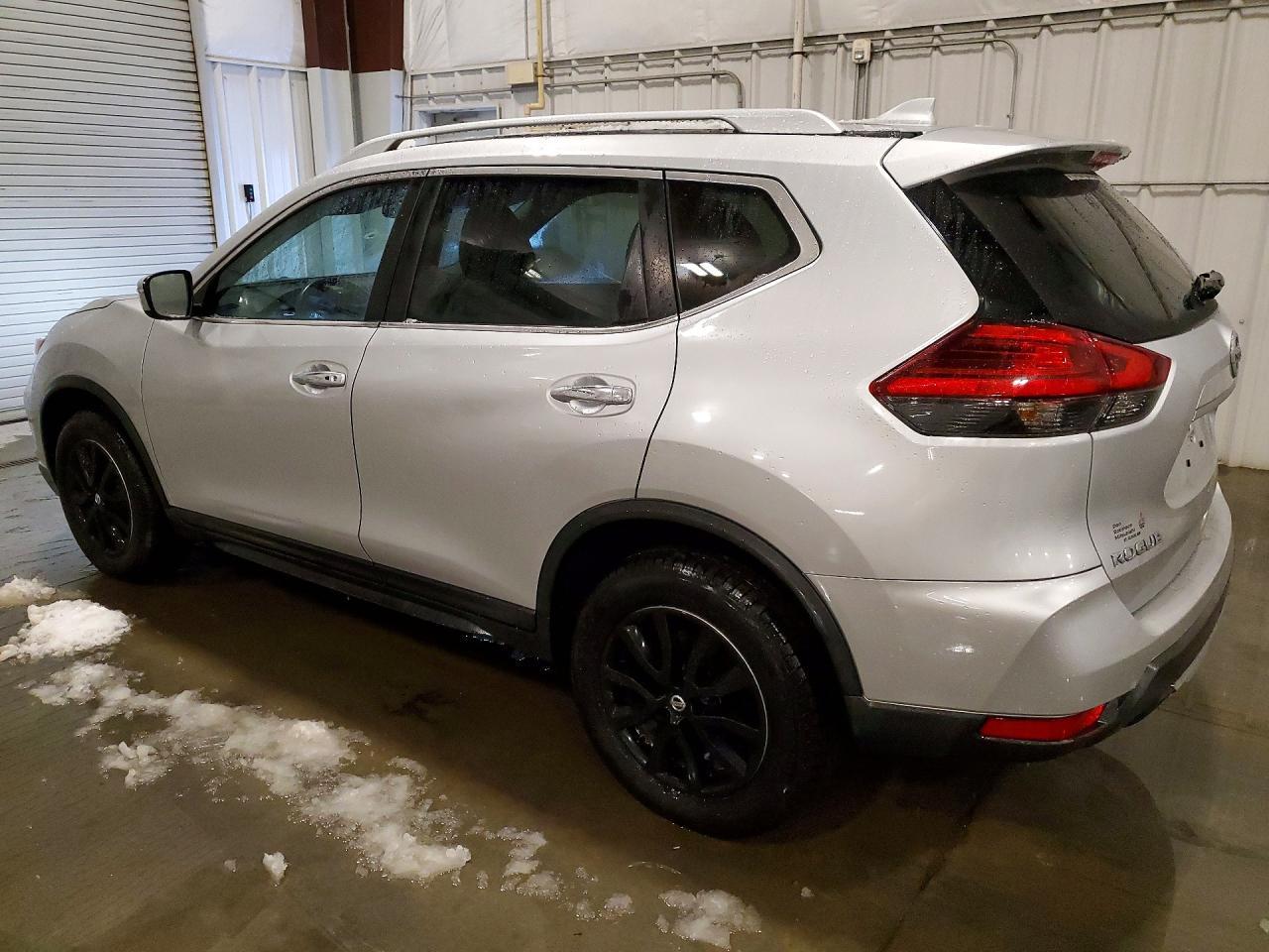 2017 Nissan Rogue Sv - zdjęcie 2