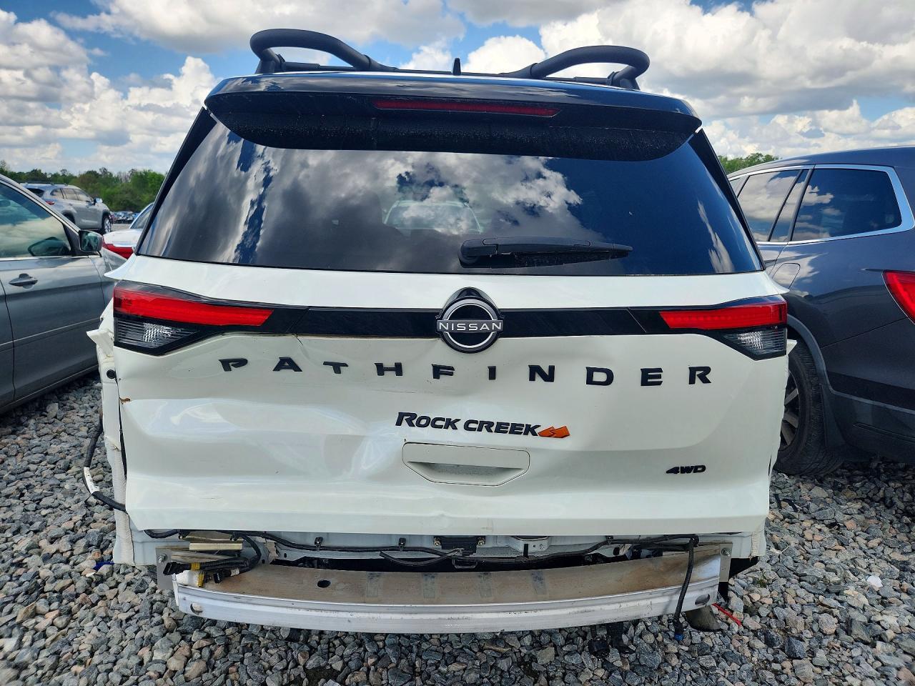 2023 Nissan Pathfinder Rock Creek - zdjęcie 6