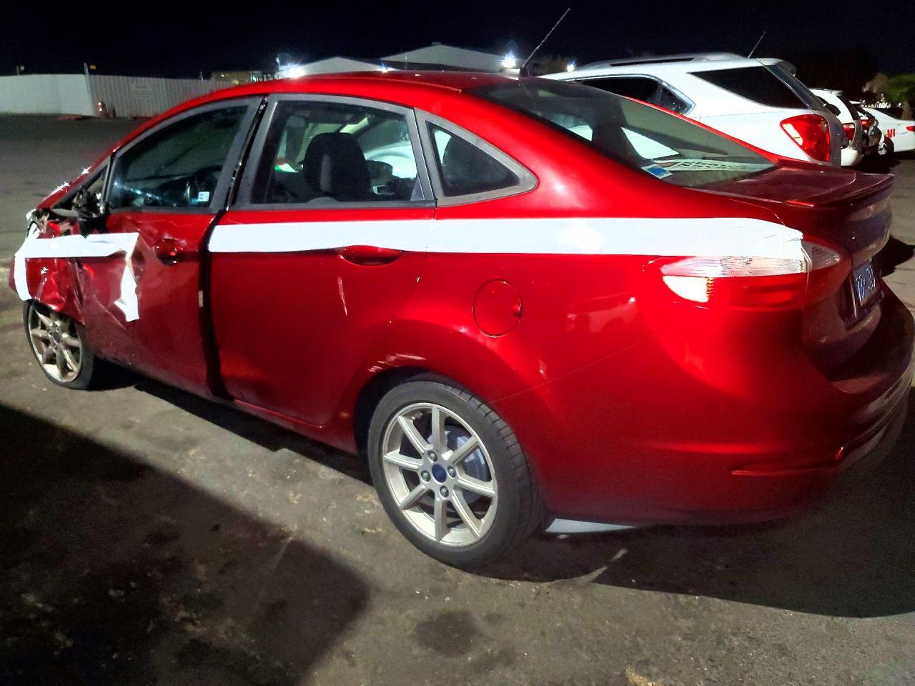 2015 Ford Fiesta Se - zdjęcie 2