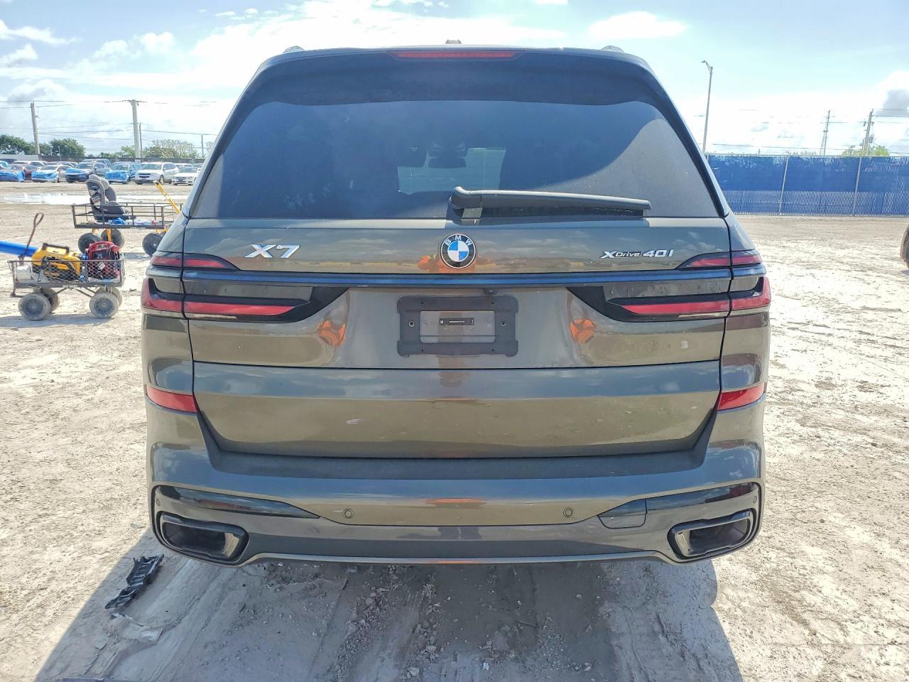 2025 BMW X7 xDrive40I - zdjęcie 6