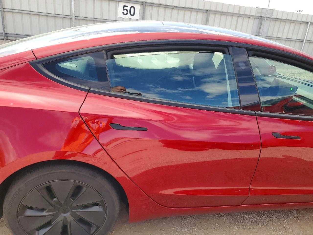 2024 Tesla Model 3 - zdjęcie 10