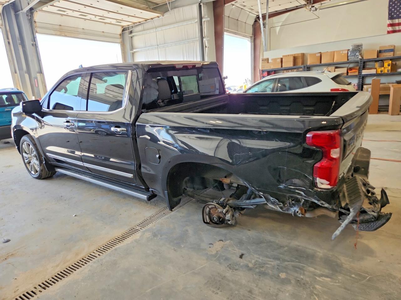 2022 Chevrolet Silverado K1500 High Country - zdjęcie 2