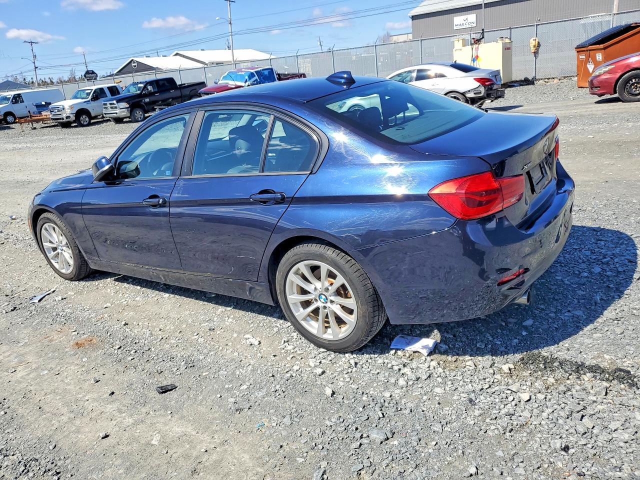 2017 BMW 320 Xi - zdjęcie 2