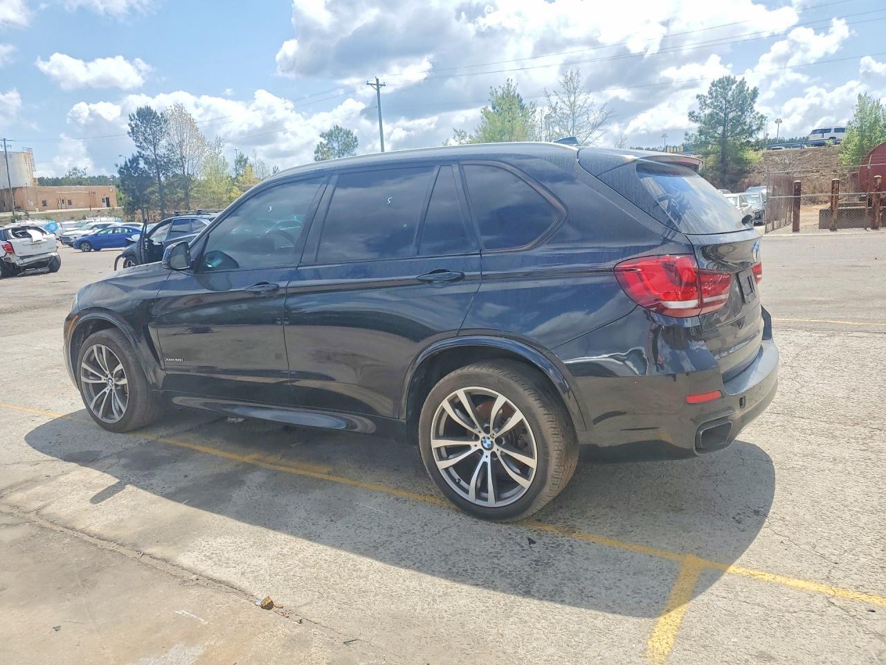 2015 BMW X5 xDrive50I - zdjęcie 2
