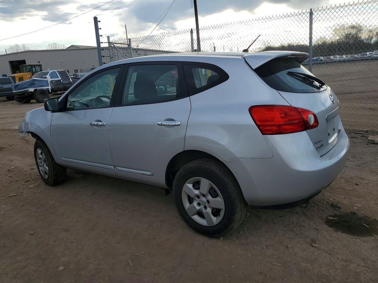 Nissan Rogue - zdjęcie 2