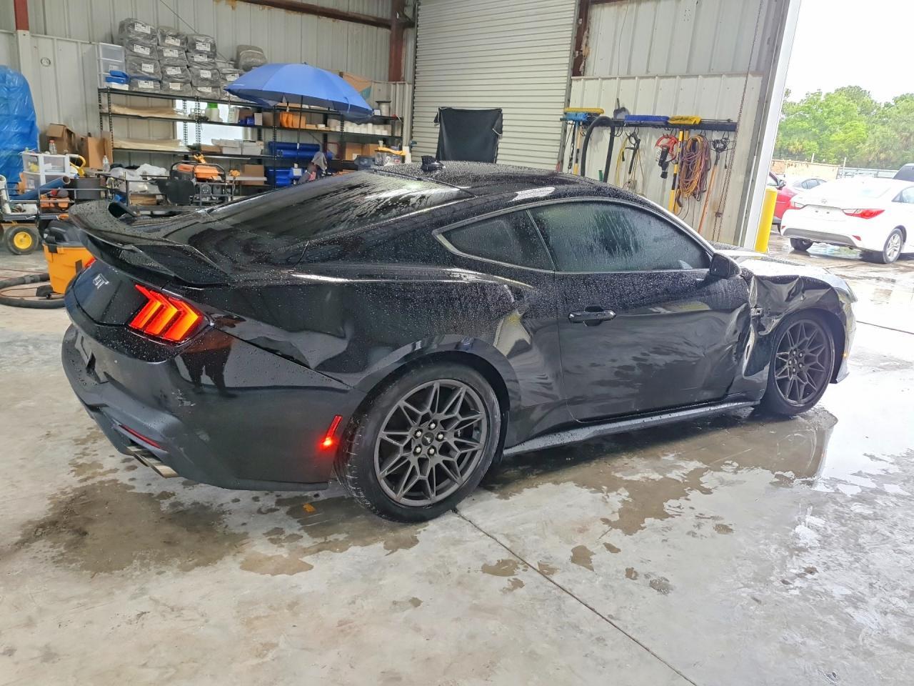 2026 Ford Mustang Gt - zdjęcie 3