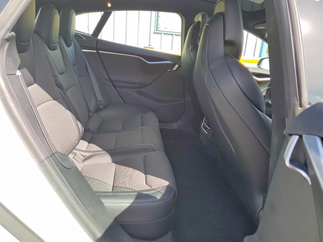 2017 Tesla Model S - zdjęcie 10
