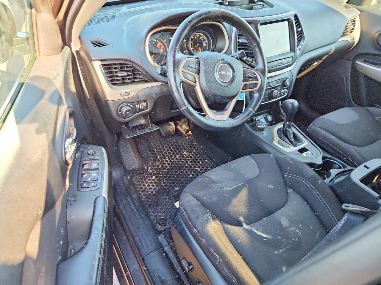 2017 Jeep Cherokee Latitude - zdjęcie 8