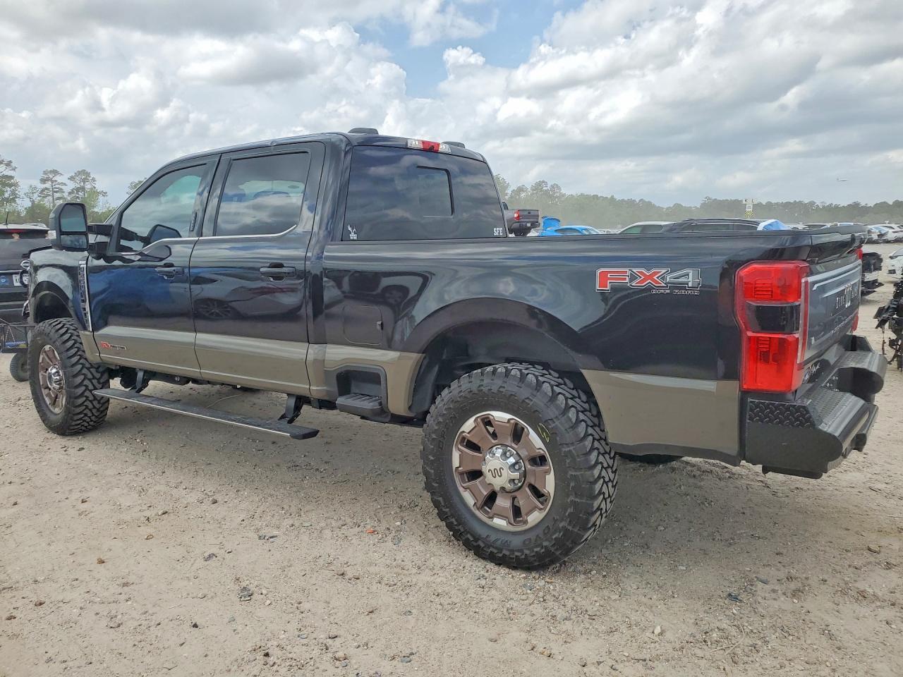 2026 Ford F250 Super Duty - zdjęcie 2