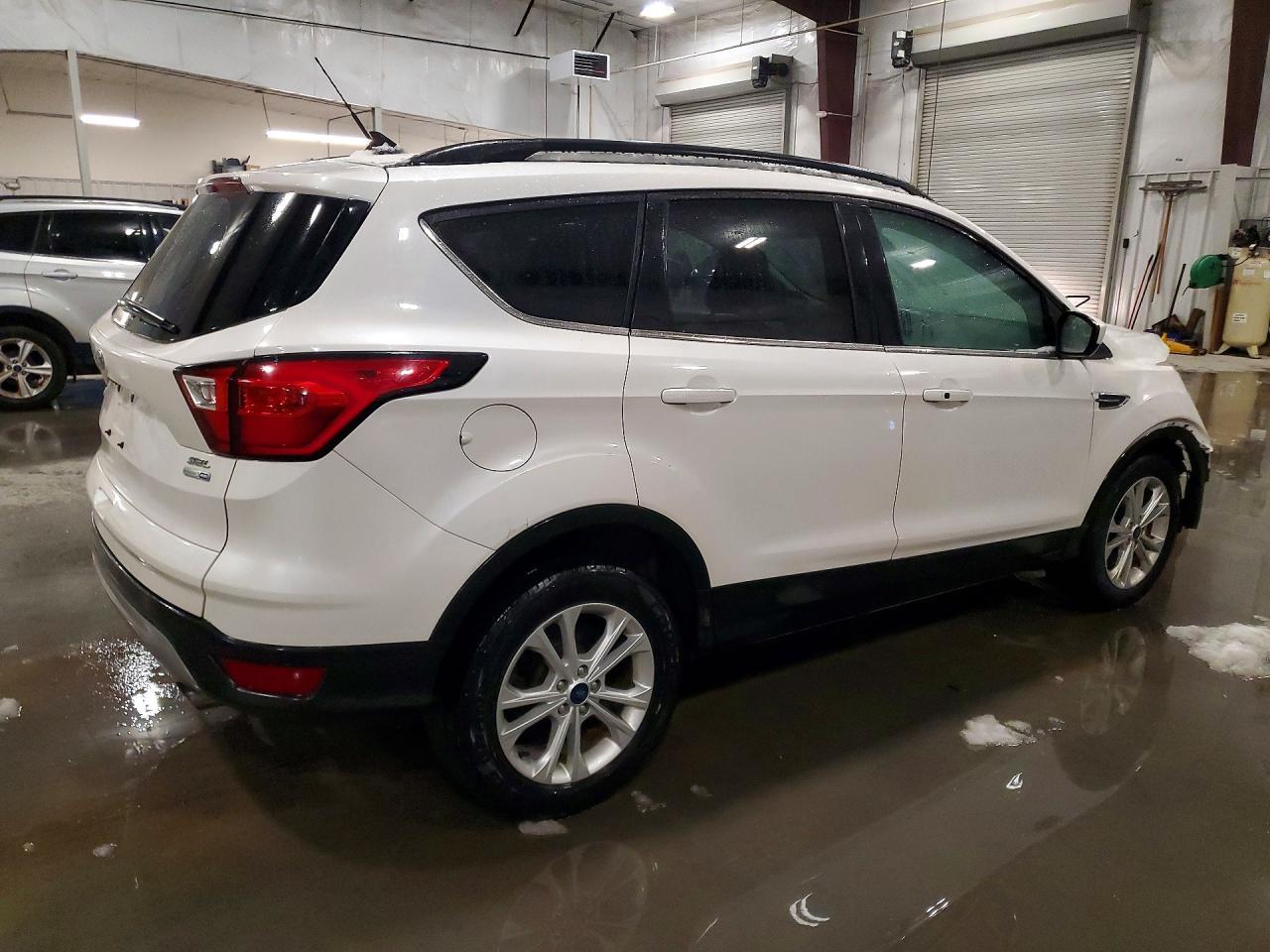 2019 Ford Escape Sel - zdjęcie 3