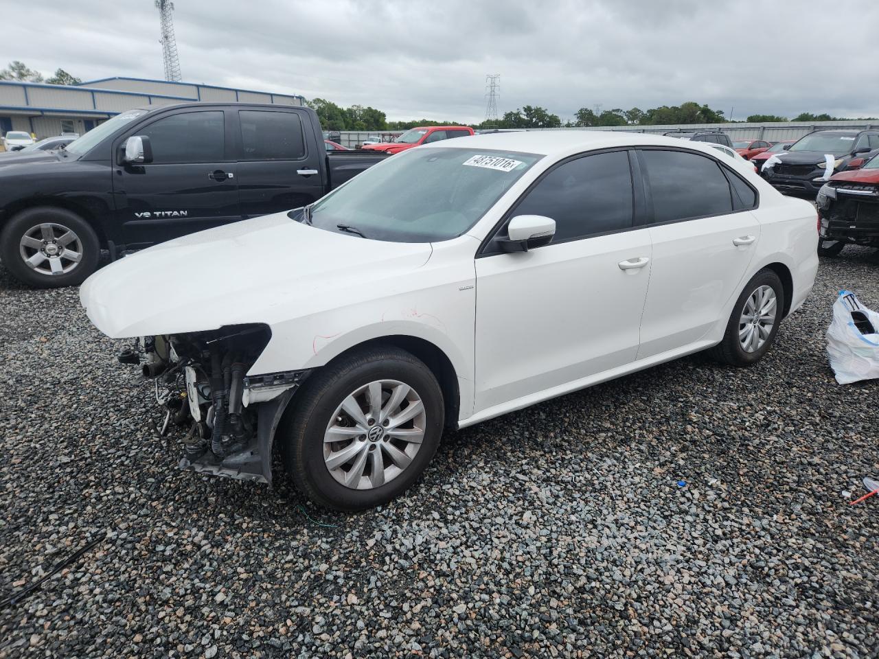 2015 Volkswagen Passat S - zdjęcie główne