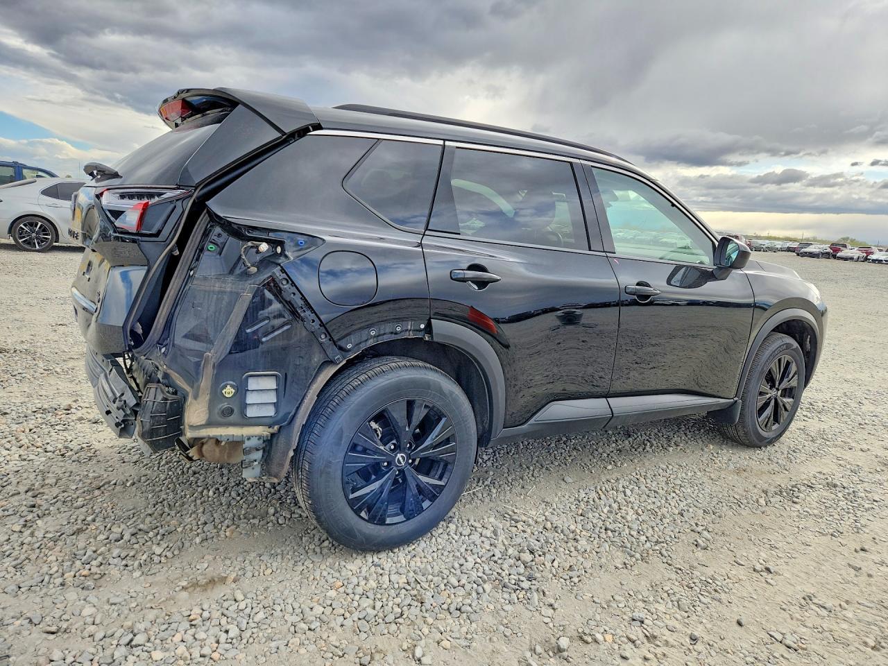 2023 Nissan Rogue Sv - zdjęcie 3