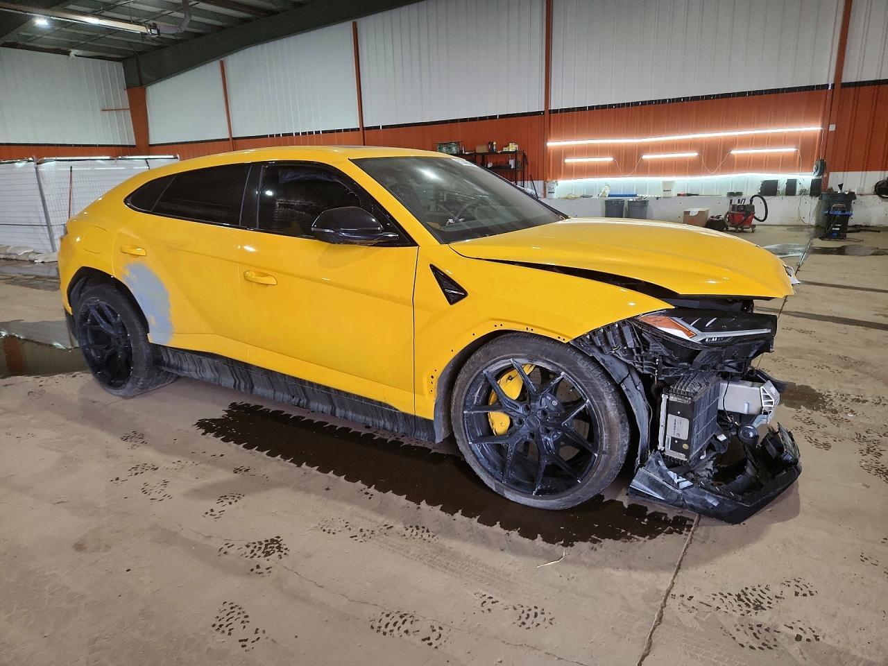 2022 Lamborghini Urus - zdjęcie 4