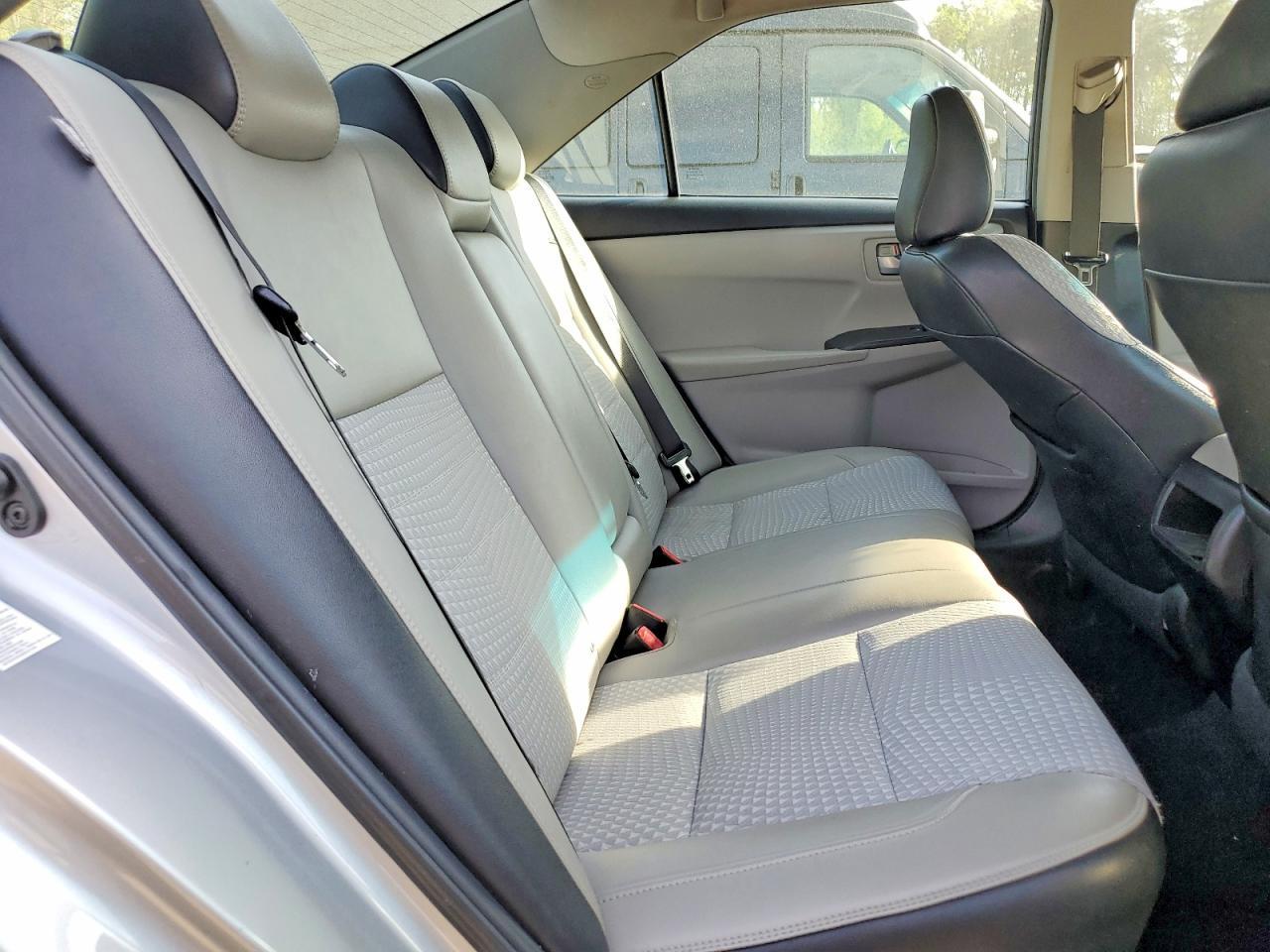 2015 Toyota Camry Se - zdjęcie 10