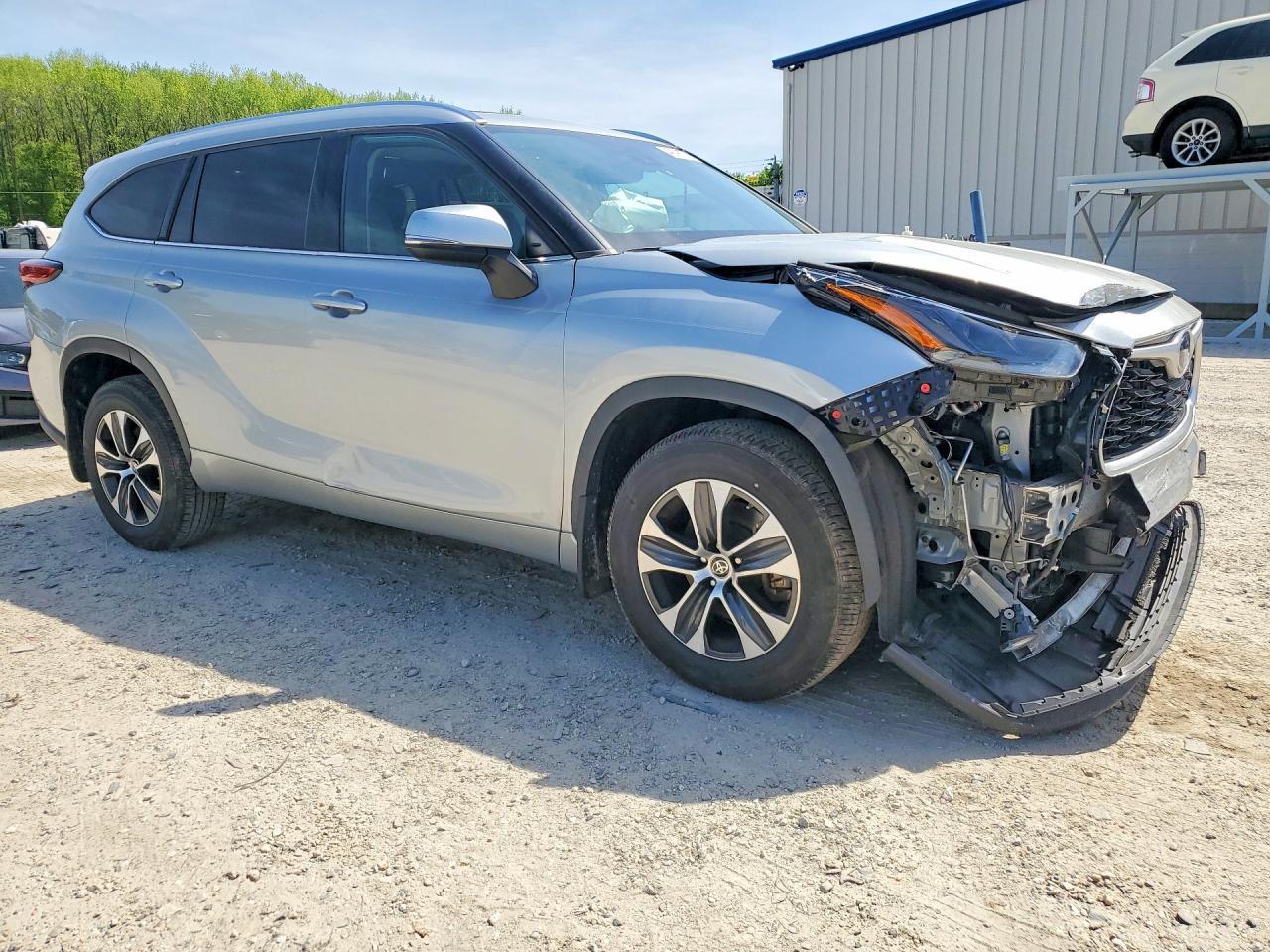 2021 Toyota Highlander Xle - zdjęcie 4