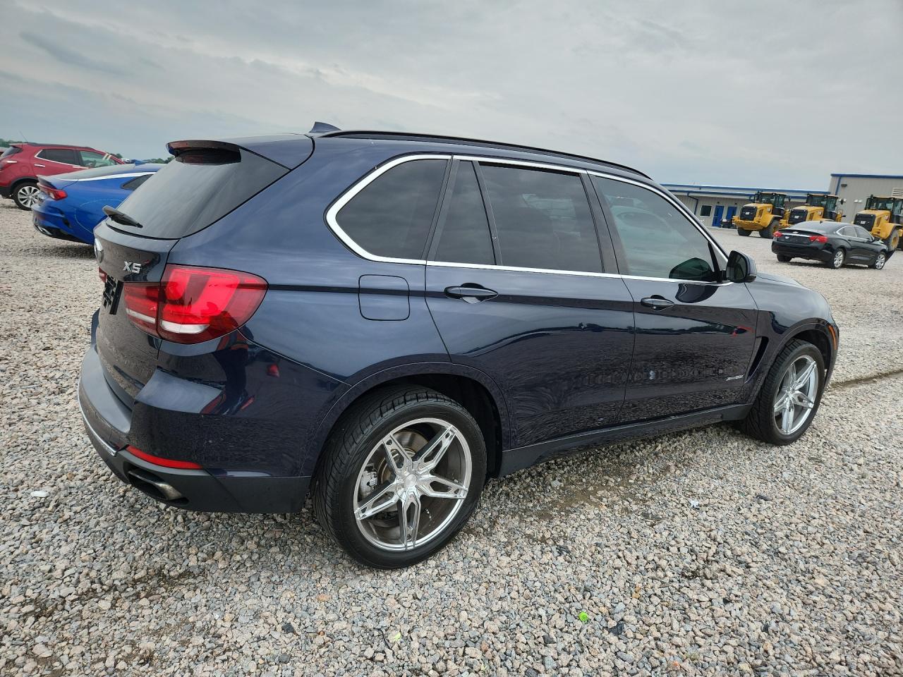 2016 BMW X5 xDrive50I - zdjęcie 3