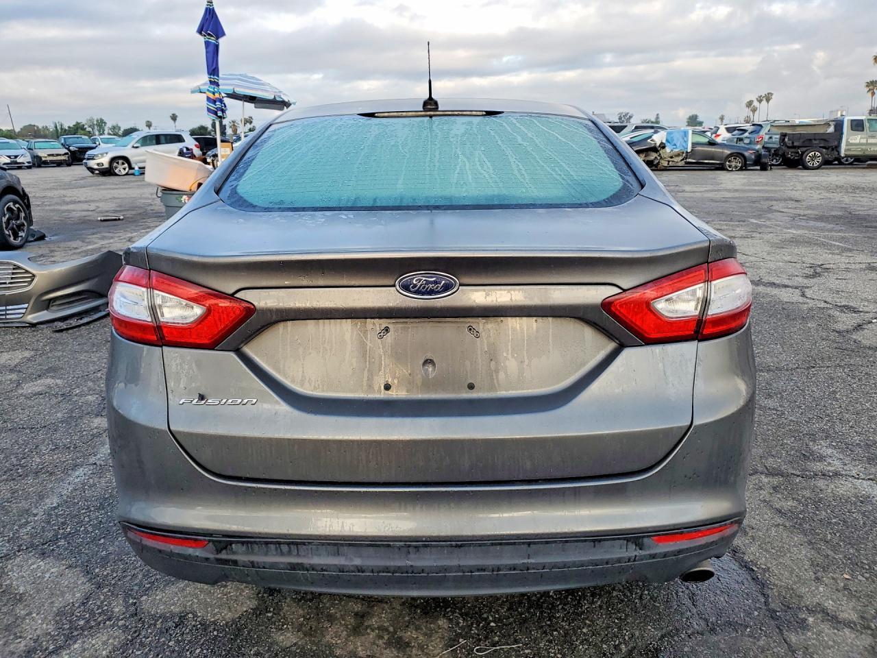 2014 Ford Fusion S - zdjęcie 6