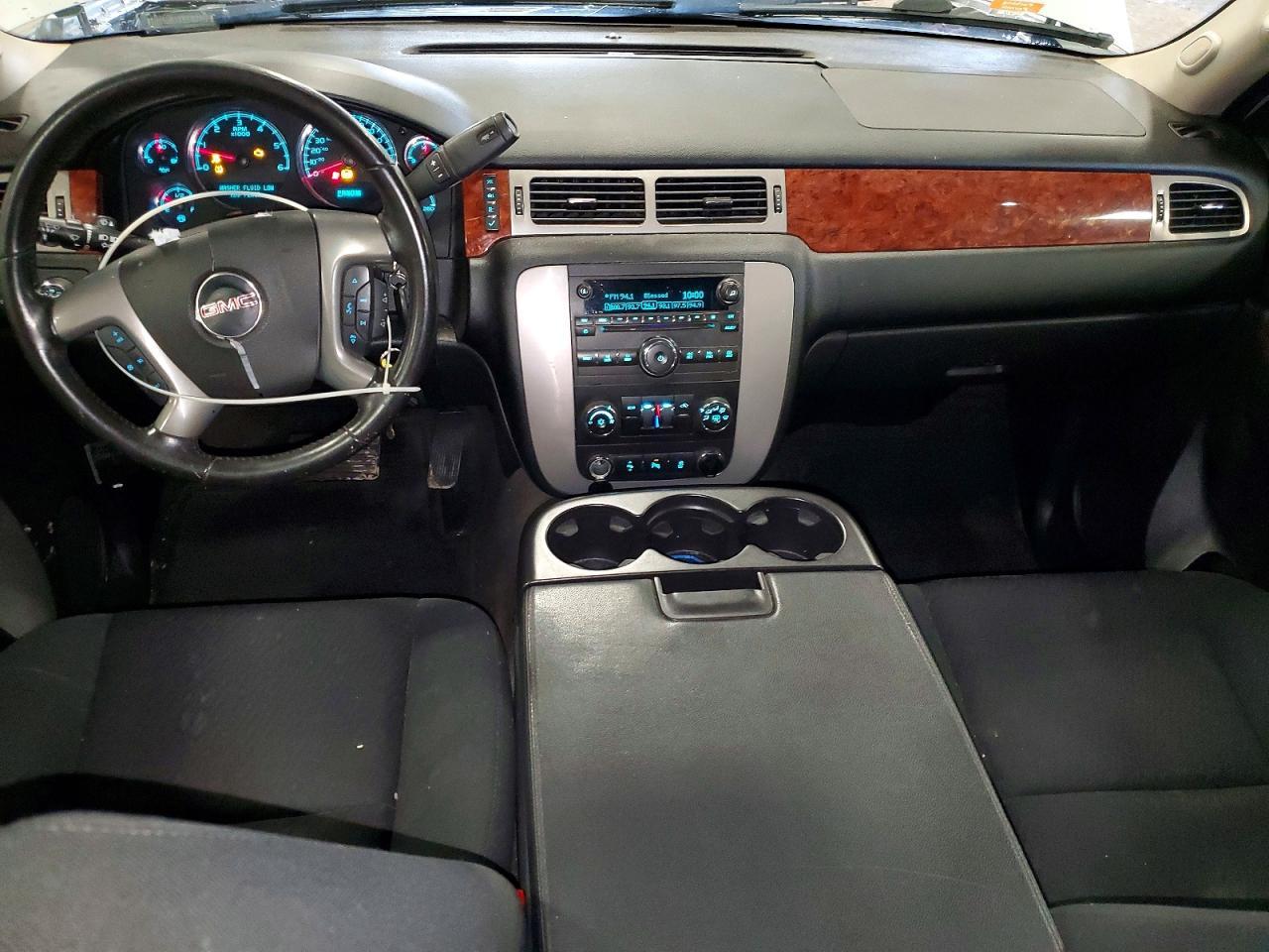 2013 GMC Yukon Sle - zdjęcie 8