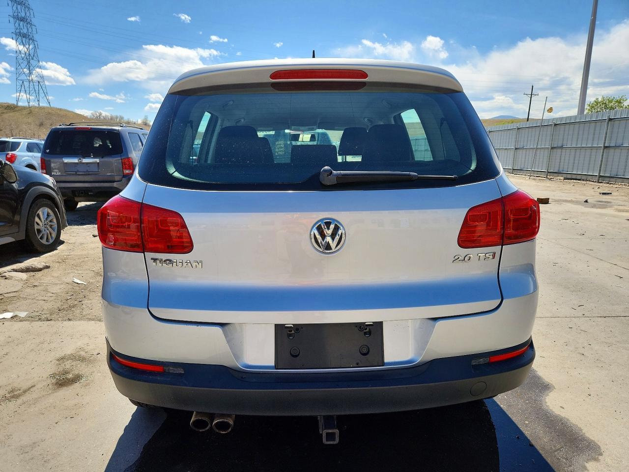 2014 Volkswagen Tiguan S - zdjęcie 6