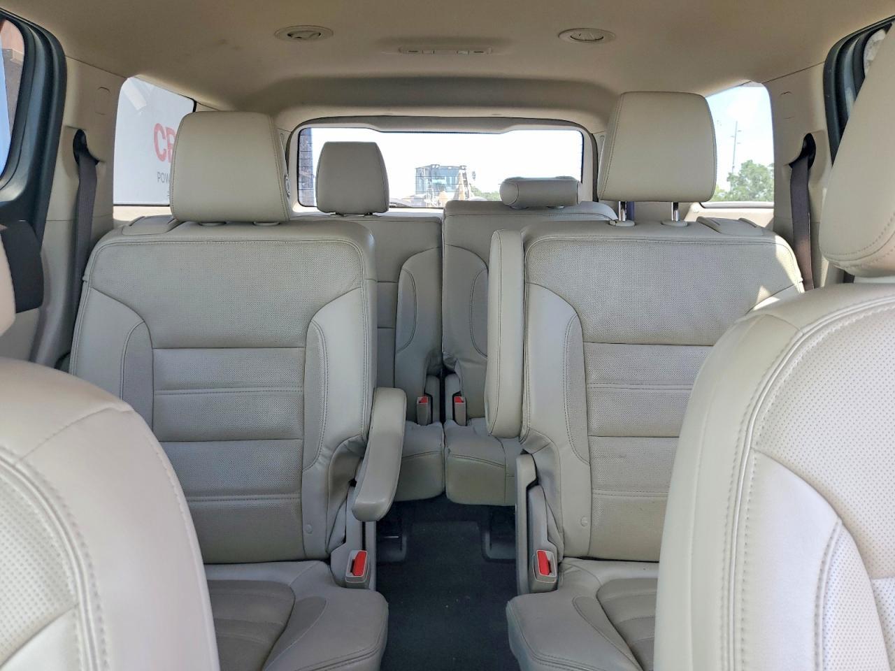 2017 GMC Acadia Denali - zdjęcie 10