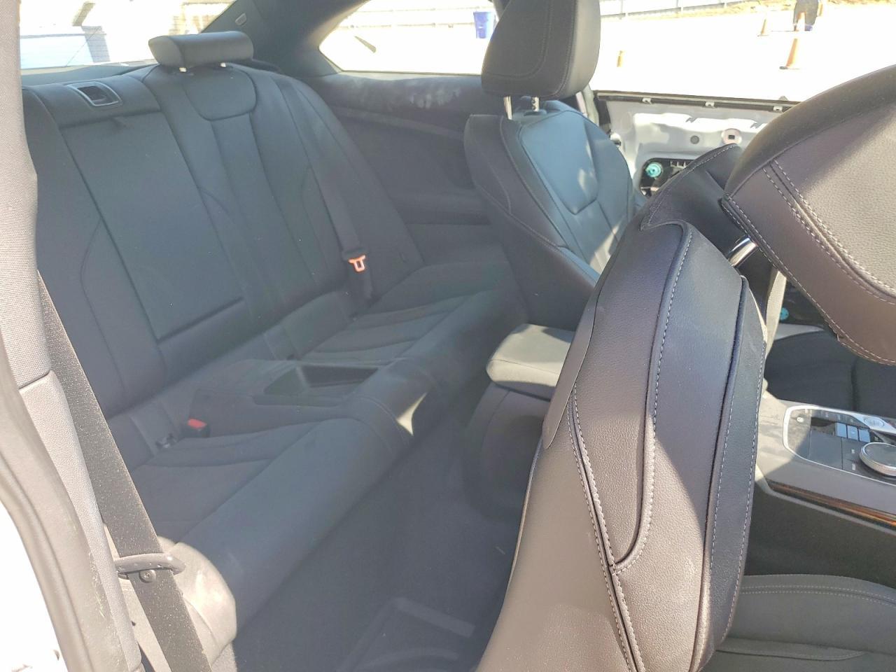 2023 BMW 230Xi - zdjęcie 10